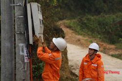 Hoàn thiện quy định về bảo vệ công trình điện lực và an toàn điện