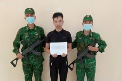 Đồn Biên phòng Cửa khẩu quốc tế Nam Giang khởi tố vụ án tàng trữ trái phép chất ma túy