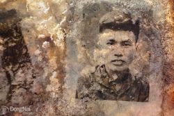 Ph&aacute;t hiện th&ecirc;m tấm h&igrave;nh trong v&iacute; liệt sĩ c&oacute; thể phục dựng r&otilde; n&eacute;t