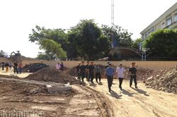 Bộ Chỉ huy Qu&acirc;n sự tỉnh Kh&aacute;nh H&ograve;a khảo s&aacute;t c&aacute;c vị tr&iacute; nghi c&oacute; h&agrave;i cốt liệt sĩ