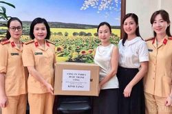 Cảnh sát giao thông Lào Cai tiếp nhận 500 kit test ma túy phục vụ kiểm tra, xử lý vi phạm