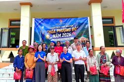 Tuổi trẻ Đồng Hới sôi nổi với chiến dịch 'Hoa phượng đỏ'