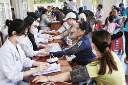 Người dân được thụ hưởng dịch vụ y tế chất lượng cao ngay tại cơ sởNgười dân được thụ hưởng dịch vụ y tế chất lượng cao ngay tại cơ sở