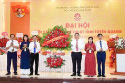 X&acirc;y dựng đội ngũ văn nghệ sĩ bản lĩnh, s&aacute;ng tạo, đ&aacute;p ứng y&ecirc;u cầu thời kỳ mới
