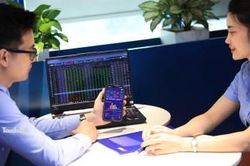Chứng khoán ngày 30/7: Dòng tiền lan tỏa, nhiều mã 'quật khởi', VN-Index tăng bứt phá