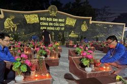 Tuổi trẻ Công ty Điện lực Phú Thọ về nguồn tri ân các thế hệ đi trước