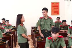 50 năm vững v&agrave;ng trong sự nghiệp gieo chữ, luyện qu&acirc;n