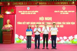 Cảnh sát biển đồng hành cùng xã Tam Hưng phát triển
