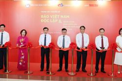 Trưng b&agrave;y chuy&ecirc;n đề 'B&aacute;o Việt Nam Độc lập v&agrave; h&agrave;nh tr&igrave;nh ph&aacute;t triển của B&aacute;o ch&iacute; c&aacute;ch mạng Việt Nam'