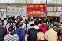 C&ocirc;ng an tỉnh phối hợp tổ chức hướng dẫn kỹ năng l&aacute;i xe an to&agrave;n cho 200 người d&acirc;n phường N&ugrave;ng Tr&iacute; Cao