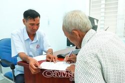 Ưu tiên giải quyết thủ tục cho người có công