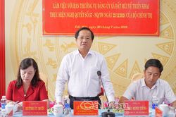Ban Thường vụ Tỉnh ủy giám sát việc thực hiện Nghị quyết 57 tại xã Đất Mũi