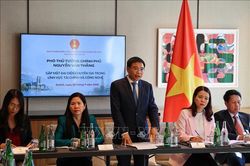 Nh&agrave; đầu tư Thụy Sỹ quan t&acirc;m cơ chế vận h&agrave;nh Trung t&acirc;m t&agrave;i ch&iacute;nh quốc tế tại Việt Nam