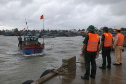 Đồng Tháp yêu cầu chủ động ứng phó mưa lớn, lốc, sét và gió mạnh trên biển