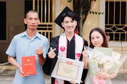 Từng tự ti, nam sinh thành Á khoa Nhân văn, câu nói dành cho bố mẹ gây xúc động