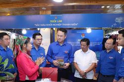 Thanh ni&ecirc;n n&ocirc;ng th&ocirc;n so t&agrave;i khởi nghiệp tr&ecirc;n nền tảng số
