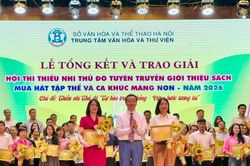 Trao 101 giải tuy&ecirc;n truyền giới thiệu s&aacute;ch, m&uacute;a h&aacute;t tập thể, ca kh&uacute;c măng non