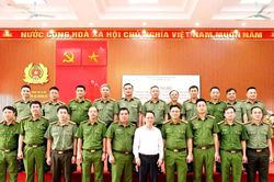 Đẩy mạnh phong trào thi đua 'Vì an ninh Tổ quốc' trong toàn Cụm thi đua số 16