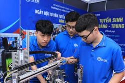 Trường đại học cần đổi mới đồng bộ từ xây dựng chiến lược, quản trị, đào tạo, hợp tác doanh nghiệp