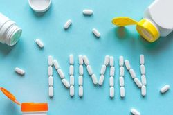 Bộ Y tế đề nghị kiểm tra thông tin tư vấn truyền NMN, NAD+ và tế bào gốc