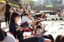 Hàn Quốc hồi sinh làn sóng đọc sách giữa thời đại AI