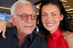 Cha tỷ phú của Nicola Peltz bị kiện