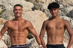 Con trai Ronaldo gây chú ý