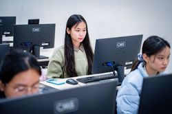 Thi tốt nghiệp THPT trên máy tính: Kỳ vọng 'chặn' gian lận