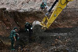 Đã tìm thấy 160 bộ hài cốt trong hai rãnh mộ tập thể ở CV Lê Thị Riêng