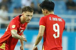Tuyển Việt Nam 0-0 Singapore: Đình Bắc bị thay sớm