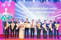 Hiệp hội Quảng cáo TP.HCM nhận Bằng khen của Thủ tướng Chính phủ