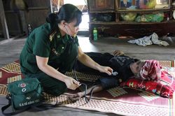 Nữ quân y nhân hậu, tận tụy nơi biên giới Quảng Trị
