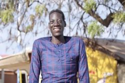 Người đàn ông cao 2,24m ở Ghana qua đời vì biến chứng sức khỏe