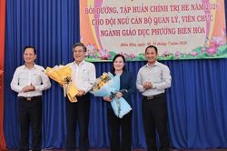 Hơn 500 cán bộ, giáo viên phường Biên Hòa được bồi dưỡng chính trị hè năm 2026