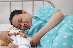 Tăng cường truyền thông để tăng tỷ lệ trẻ được nuôi dưỡng hoàn toàn bằng sữa mẹ trong 6 tháng đầu