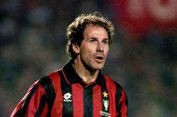 Huyền thoại Franco Baresi qua đời