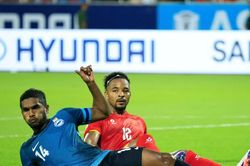 B&aacute;o Singapore: 'Đội hạng 148 FIFA đ&atilde; chơi s&ograve;ng phẳng trước ĐKVĐ Việt Nam'