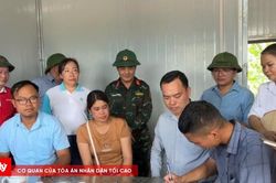 Lai Ch&acirc;u b&agrave;n giao 7 ng&ocirc;i nh&agrave; đầu ti&ecirc;n cho người d&acirc;n v&ugrave;ng lũ Mường Than