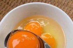 Giáo sư đầu ngành nêu sự thật bất ngờ về món ăn bị gán mác 'kẻ thù' tim mạch