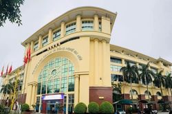 Đ&igrave;nh chỉ học 1 năm với hai sinh vi&ecirc;n chửi tục, dọa 'ti&ecirc;m thuốc độc' người kh&aacute;c