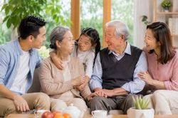 Thứ trưởng Đỗ Xuân Tuyên: 'Chăm sóc người cao tuổi không còn là trách nhiệm riêng của mỗi gia đình'