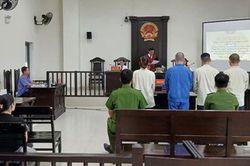 33 năm 6 th&aacute;ng t&ugrave; cho 4 bị c&aacute;o phạm tội mua b&aacute;n tr&aacute;i ph&eacute;p ma t&uacute;y