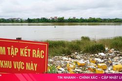 Rác thải 'bủa vây' bờ sông La