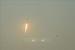Tên lửa SpaceX lao xuống Mặt Trăng với tốc độ gấp 7 lần âm thanh