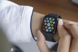 Tuổi thọ thực tế của Apple Watch và mẹo dùng pin lâu chai hơn