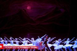 'Hồ Thiên Nga' lần đầu công diễn trọn vẹn tại TP. HCM