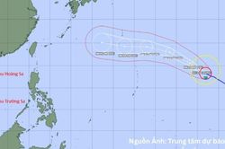 Siêu bão DOLPHIN tiếp tục mạnh thêm, di chuyển hướng về Trung Quốc