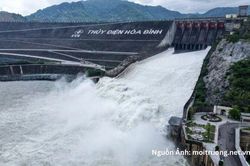 Thủy điện Hòa Bình đóng 1 cửa xả đáy từ 16 giờ ngày 31/7