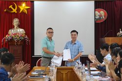 Sở Xây dựng ký cam kết với 11 nhà thầu, đẩy nhanh tiến độ các công trình bảo trì đường bộ