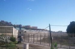 L&agrave;n s&oacute;ng di cư v&agrave;o Ceuta gia tăng, T&acirc;y Ban Nha tăng cường bảo vệ bi&ecirc;n giới